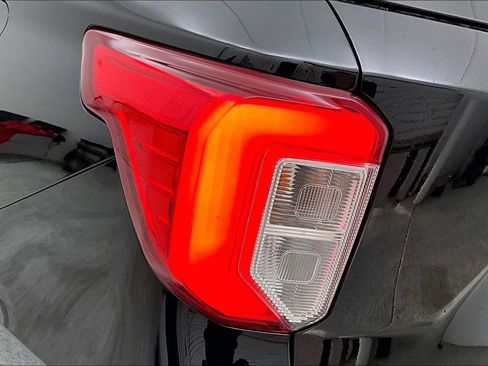 Used 2022 Ford Explorer Platinum w/ Equipment Group 601A image 41