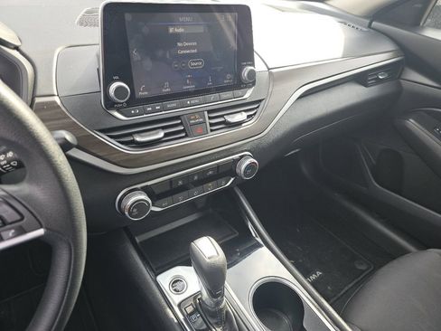Used 2024 Nissan Altima 2.5 SV image 26