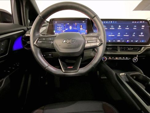 Used 2024 Chevrolet Equinox EV RS w/ LPO, Trailering Package FWD image 5