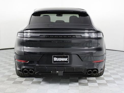 New 2026 Porsche Cayenne GTS image 6
