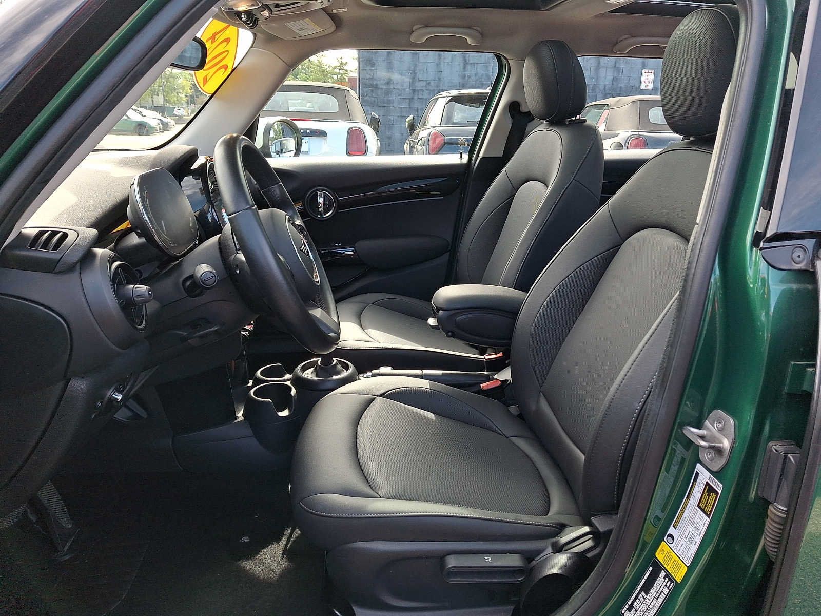 Used 2024 MINI Cooper 4-Door Hardtop FWD image 11