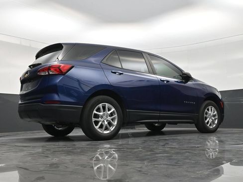 Used 2022 Chevrolet Equinox LS FWD image 24