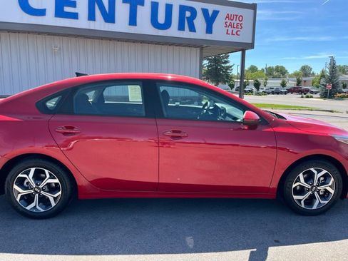 Used 2021 Kia Forte LXS FWD image 12