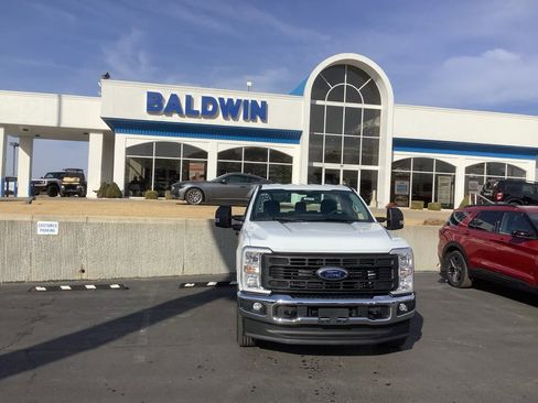 New 2026 Ford F250 XL w/ XL Chrome Package AWD/4WD image 2