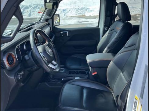 Used 2022 Jeep Gladiator Mojave w/ LED Lighting Group image 21