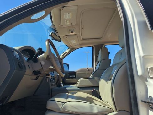 Used 2008 Lincoln Mark LT 4x4 image 10