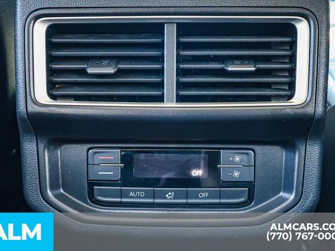 Used 2025 Volkswagen Atlas SE image 57