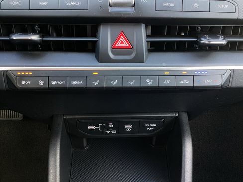 Used 2025 Kia K4 FWD image 21
