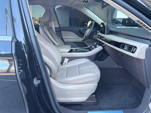 Certified 2024 Lincoln Aviator AWD w/ Premium Package image 13