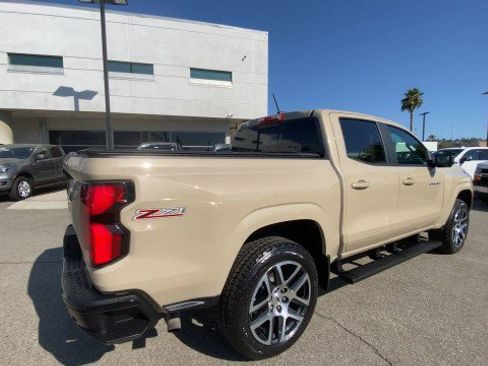 Used 2024 Chevrolet Colorado Z71 w/ Z71 Convenience Package 2 image 8