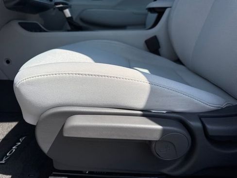 New 2026 Hyundai Kona SE AWD/4WD image 12