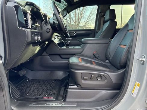 Used 2025 GMC Sierra 1500 AT4 image 16