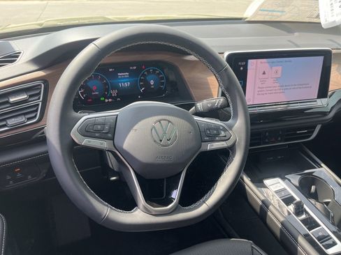 New 2026 Volkswagen Atlas SE FWD image 35