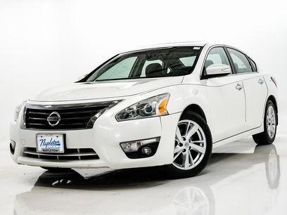 Used 2015 Nissan Altima 2.5 SL w/ Technology Package