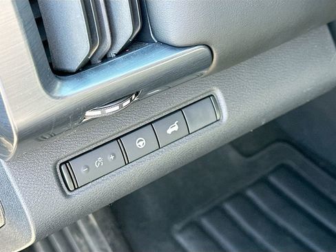 Used 2023 Nissan Pathfinder SL image 10