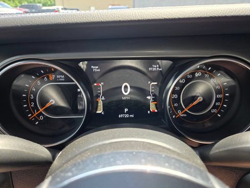 Used 2021 Jeep Gladiator Overland AWD/4WD image 21