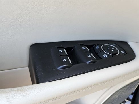 Used 2019 Lincoln Nautilus Black Label image 23