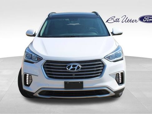 Used 2017 Hyundai Santa Fe Limited FWD image 2