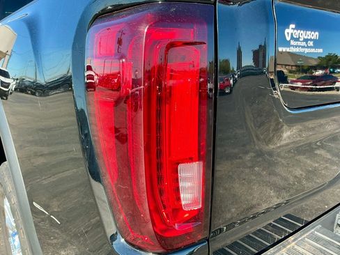 Used 2022 GMC Sierra 3500 Denali w/ Denali Ultimate Package AWD/4WD image 14
