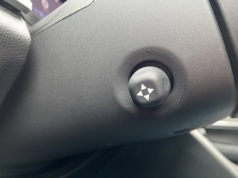 Certified 2023 Jeep Grand Cherokee Overland image 24