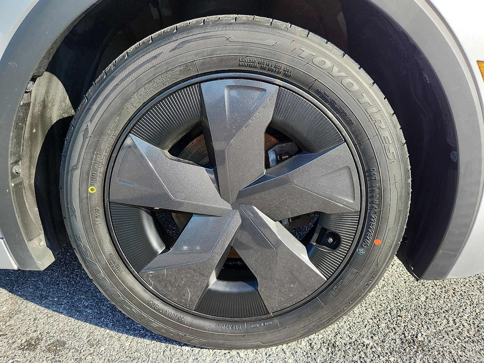 Used 2024 Toyota Prius LE FWD image 8