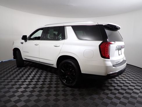 Used 2022 GMC Yukon SLT w/ SLT Premium Package AWD/4WD image 13
