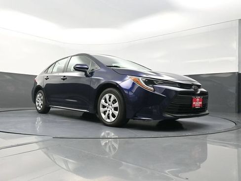 Used 2024 Toyota Corolla LE FWD image 30