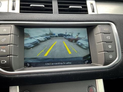 Used 2017 Land Rover Range Rover Evoque SE image 21