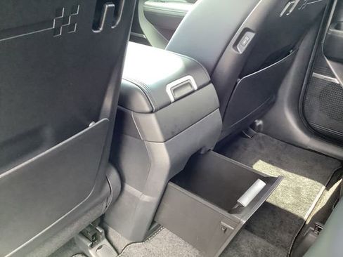Used 2025 Hyundai Santa Fe Limited AWD/4WD image 27