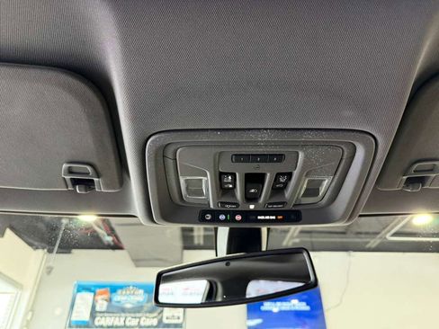 Used 2019 GMC Sierra 1500 SLT w/ SLT Premium Package image 19