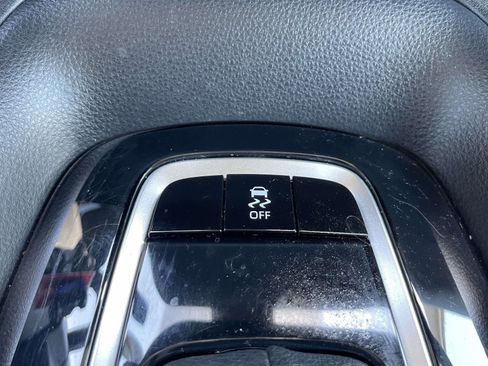 Used 2024 Toyota Corolla LE FWD image 32