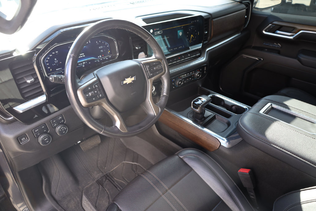 Used 2022 Chevrolet Silverado 1500 High Country w/ High Country Premium Package AWD/4WD image 12
