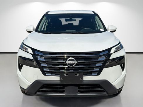 Used 2024 Nissan Rogue SV AWD/4WD image 8