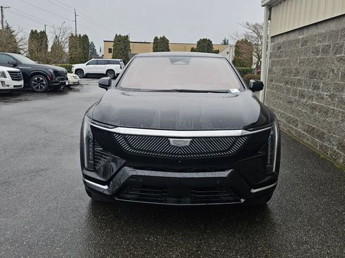 New 2026 Cadillac Optiq Luxury 1 image 12