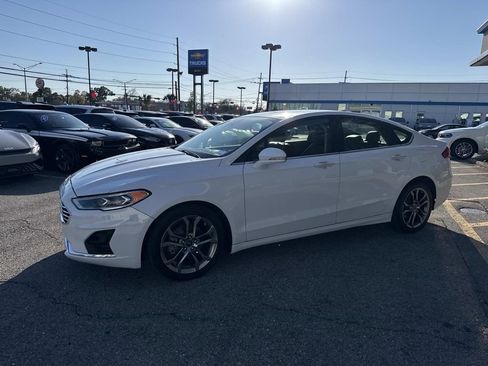 Used 2020 Ford Fusion SEL image 4