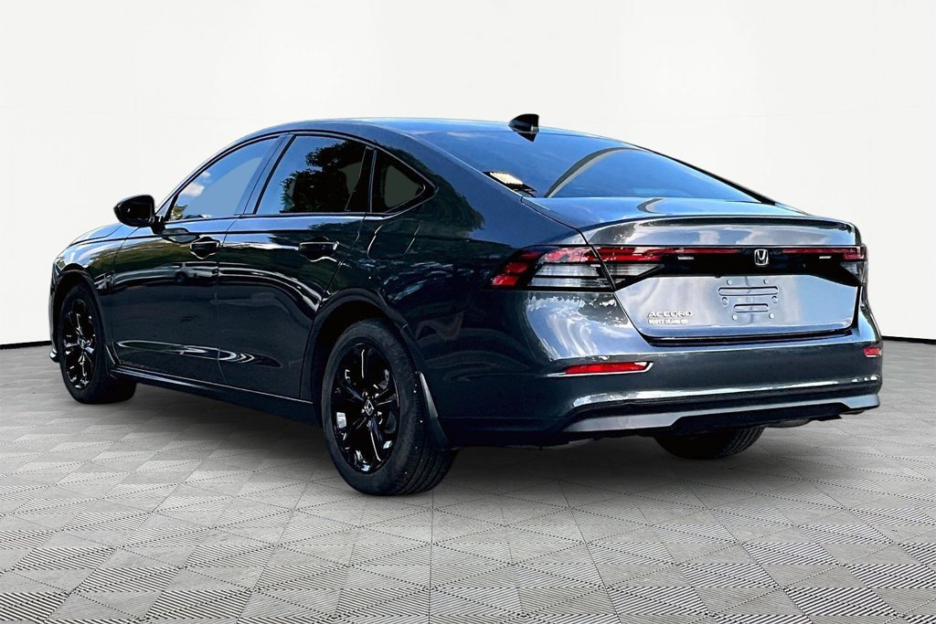 Used 2025 Honda Accord SE image 5