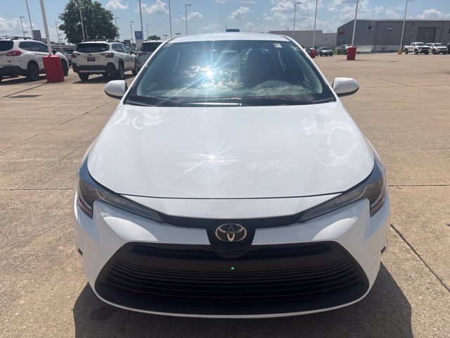 Certified 2026 Toyota Corolla LE w/ LE Premium Package FWD image 3