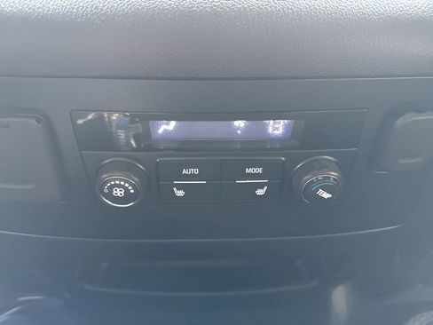 Used 2018 GMC Yukon XL SLT w/ HD Trailering Package image 14