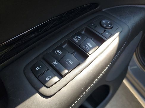 Used 2022 Dodge Durango Citadel image 17