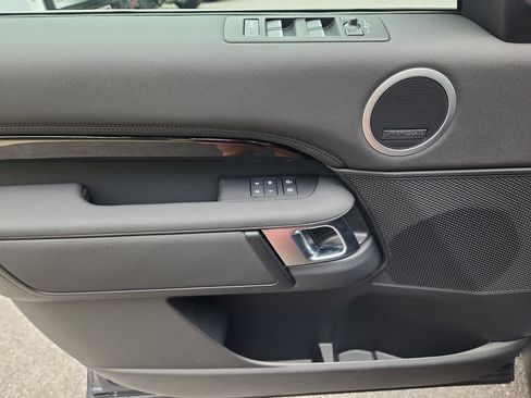 New 2026 Land Rover Discovery S AWD/4WD image 24