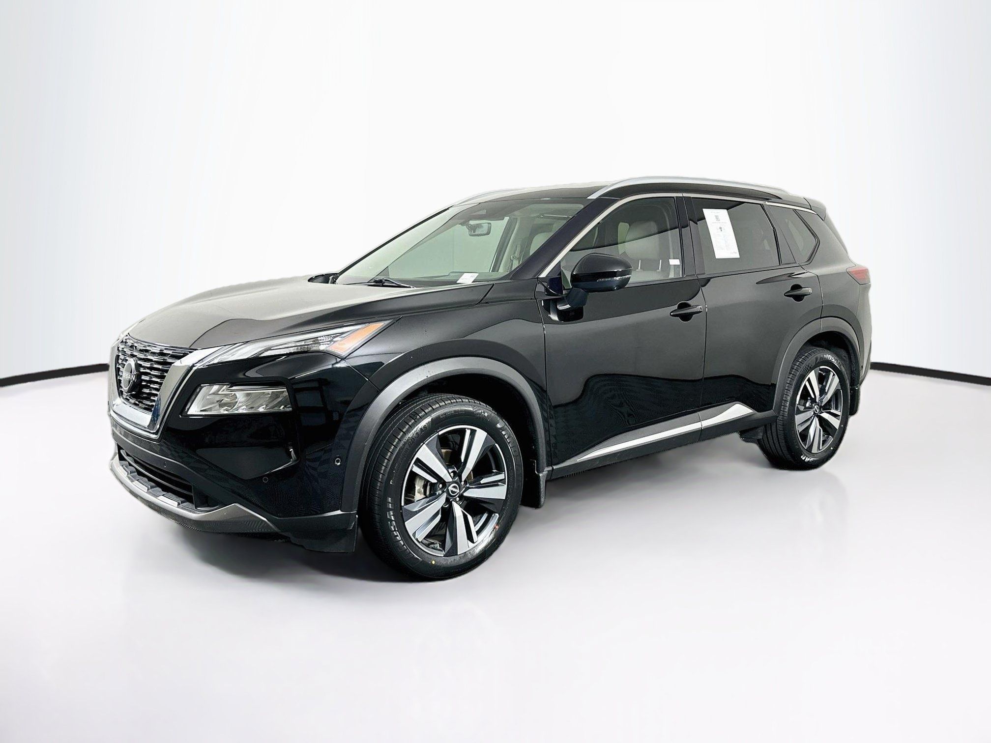 Used 2023 Nissan Rogue SL w/ SL Premium Package FWD image 3