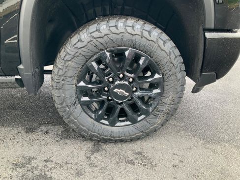 New 2026 Chevrolet Silverado 2500 High Country w/ High Country Premium Package AWD/4WD image 9