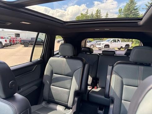 Used 2025 GMC Acadia AT4 w/ Luxury Package AWD/4WD image 44