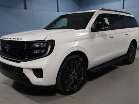 New 2026 Ford Expedition Max Platinum w/ Stealth Appearance Package AWD/4WD image 31