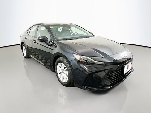 Certified 2025 Toyota Camry LE FWD image 3