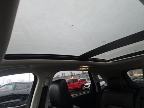 Used 2022 Ford Edge SEL w/ Convenience Package image 9