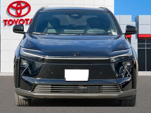New 2026 Toyota bZ FWD image 8