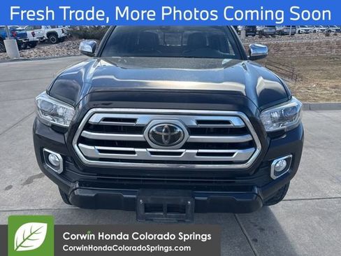 Used 2018 Toyota Tacoma Limited image 2