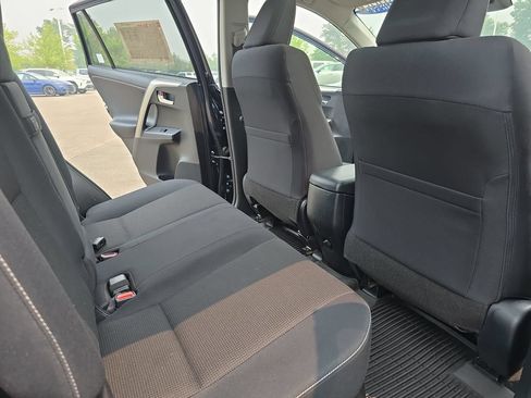 Certified 2018 Toyota RAV4 XLE AWD/4WD image 15