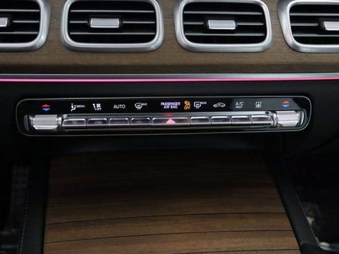 Certified 2025 Mercedes-Benz GLE 450e 4MATIC image 27